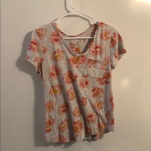 🟢 5/$20 Floral T-shirt